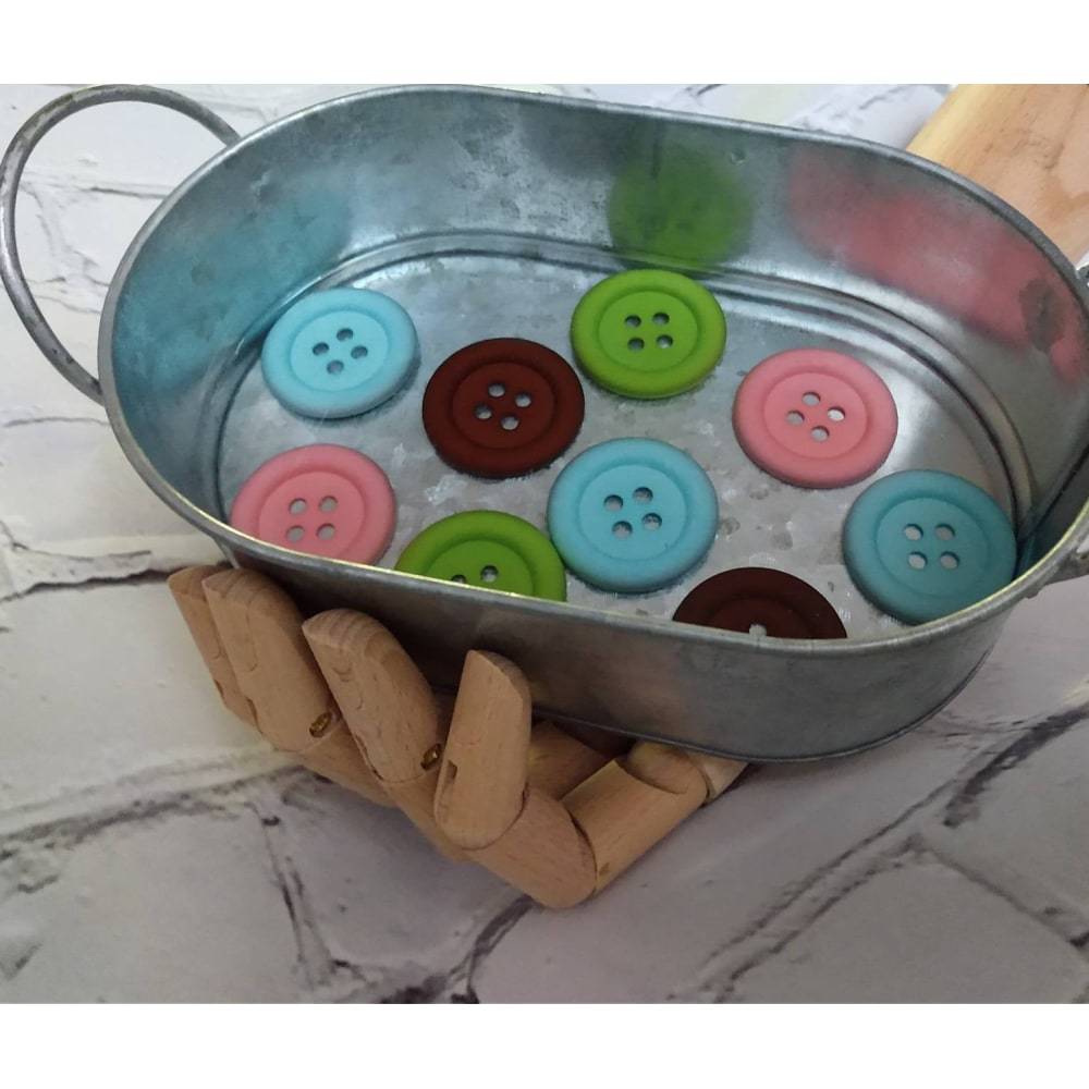 Button Tin